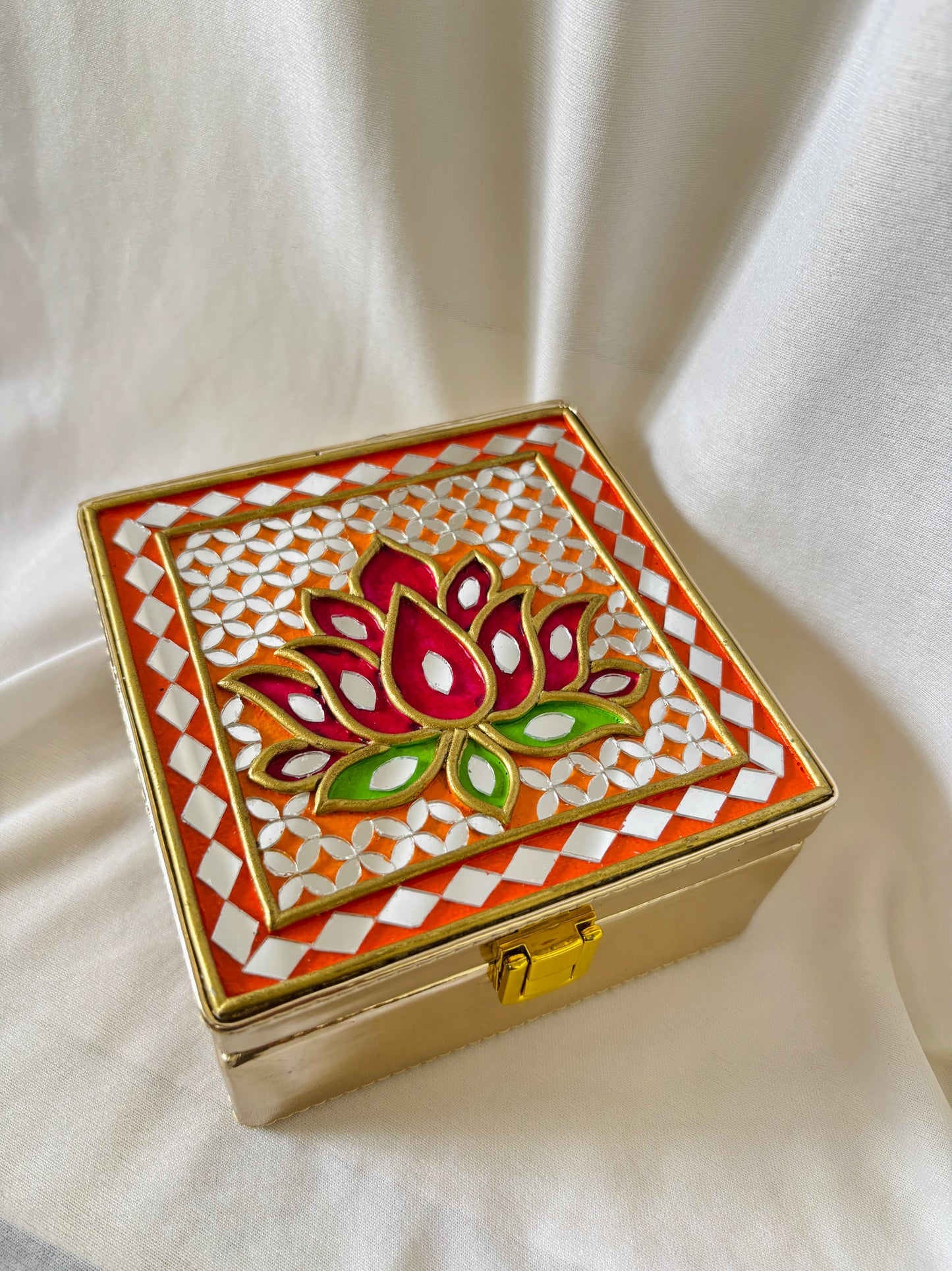 Lotus Lippan Art Diwali Hamper
