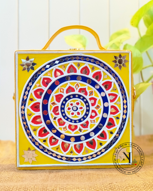 Concentric circles Lippan Art Handcrafted Box Bag