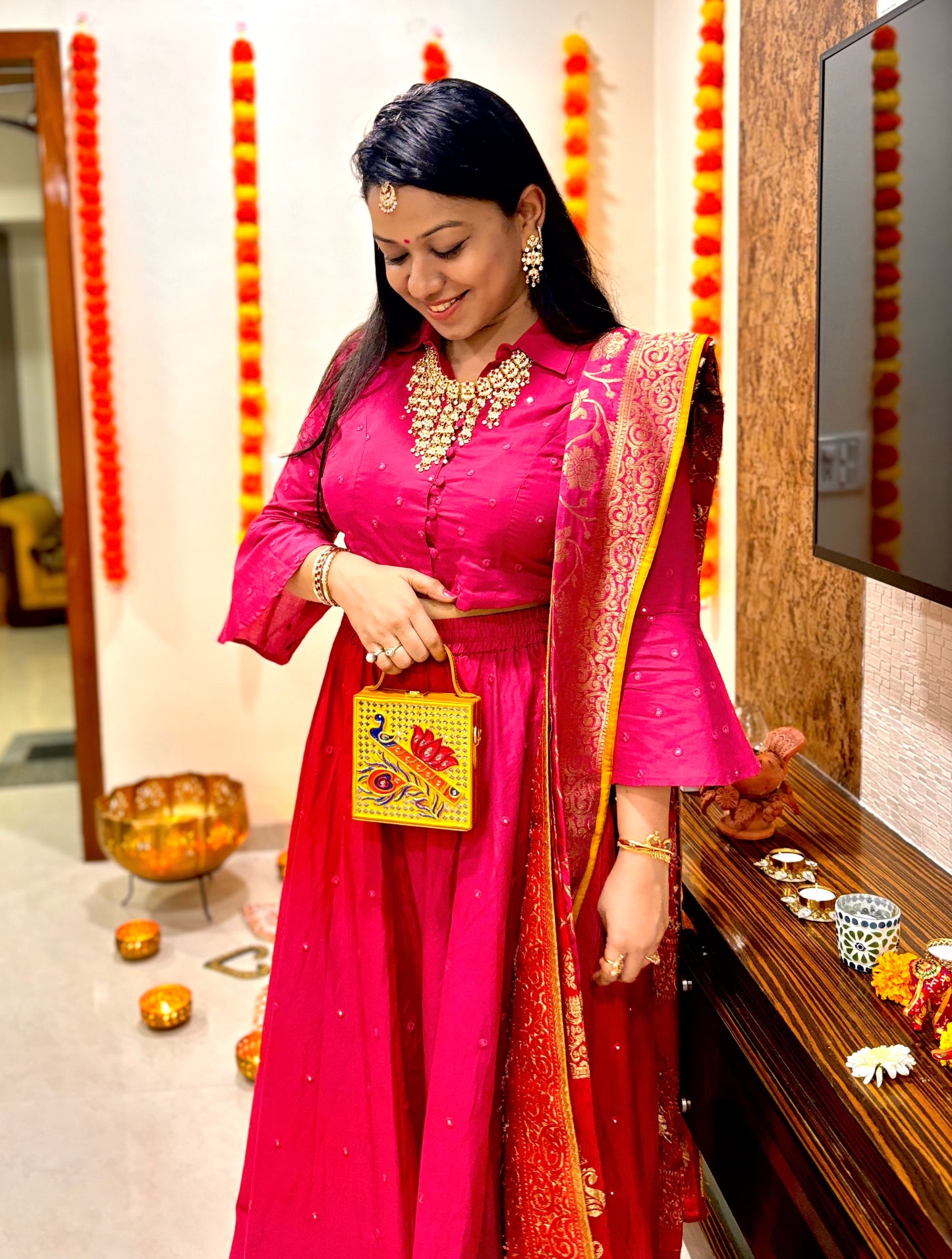 Mini Bansuri Lippan Art Box Bag