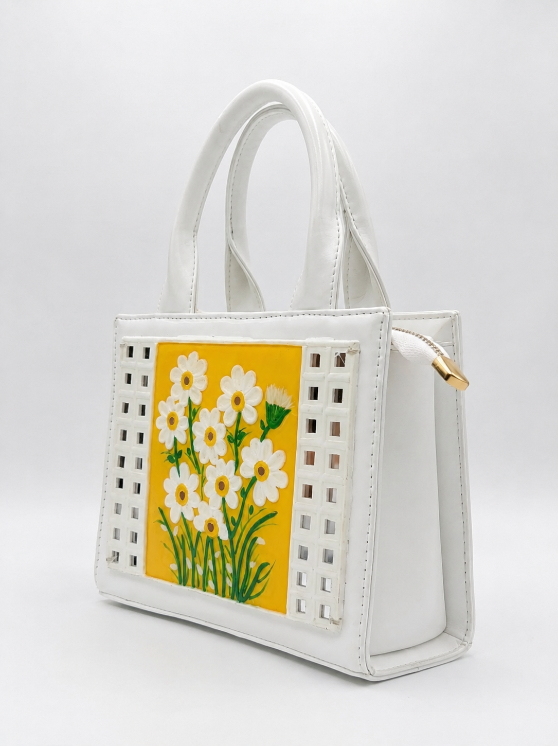 Daisy Handcrafted Lippan Art Handbag/ Sling