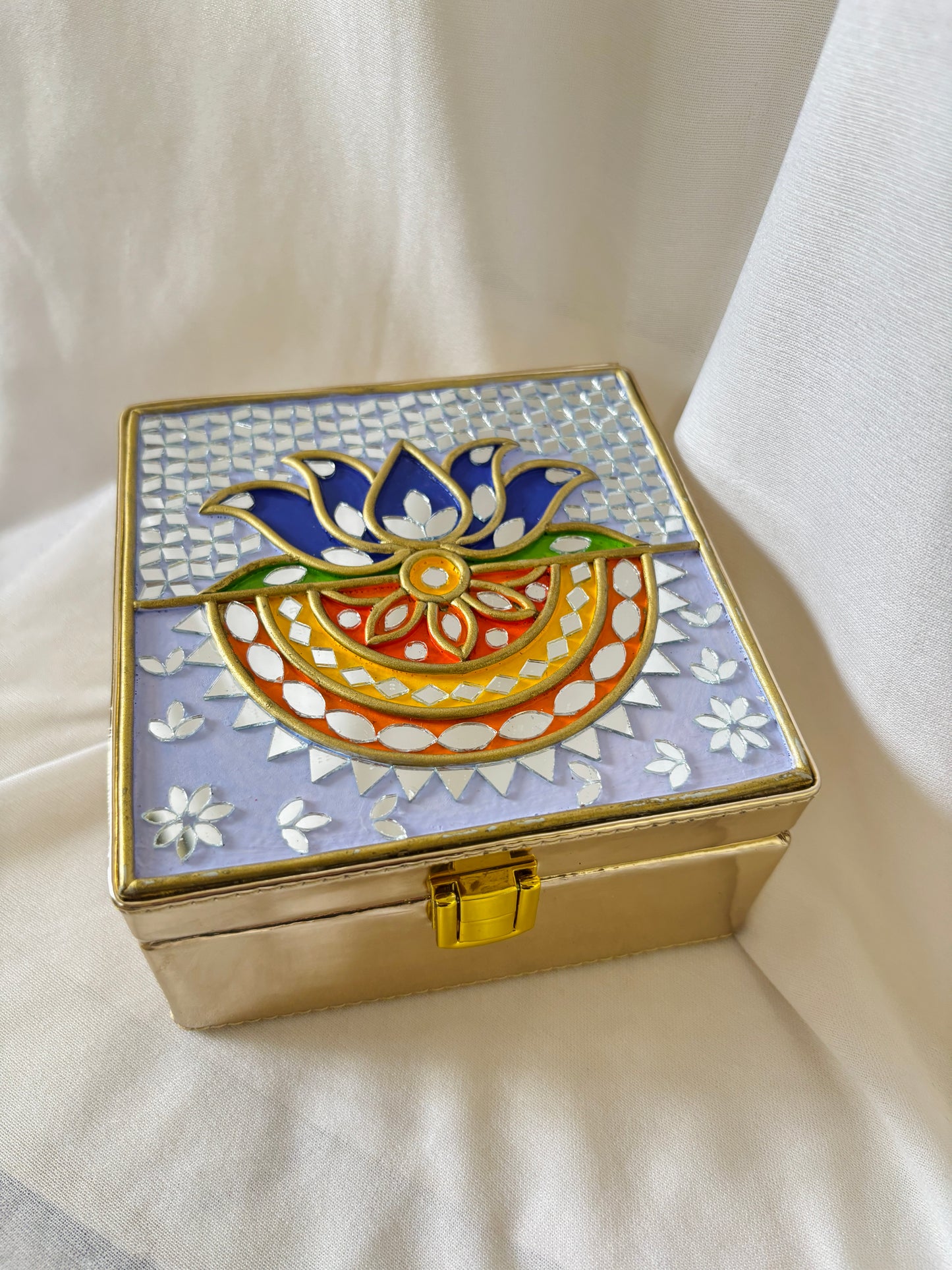 Lotus Lippan Art Diwali Hamper