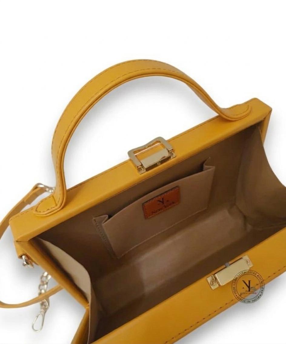 Party Lippan Art Box Sling Bag