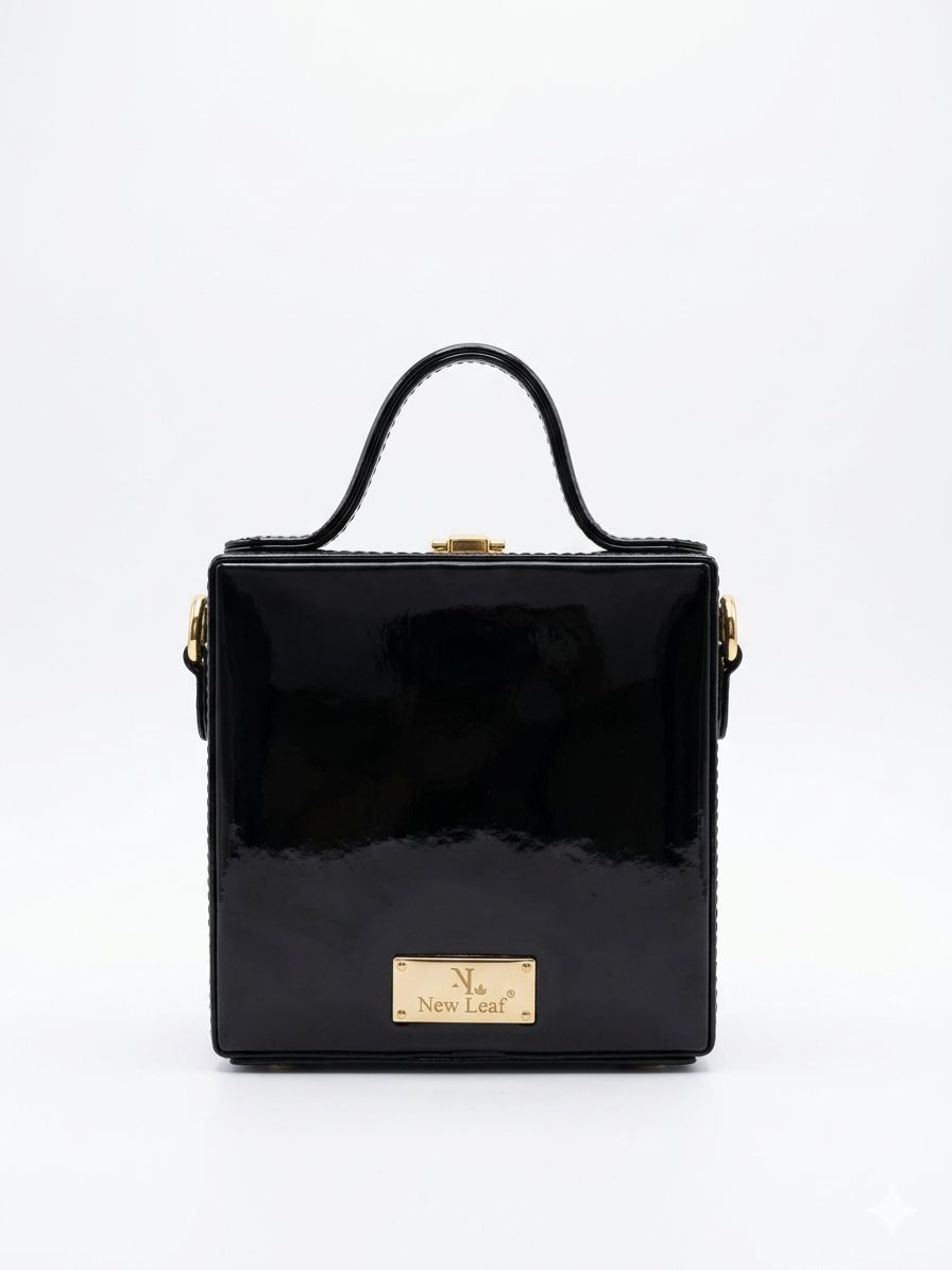 Queen Of Hearts Lippan Art Box Bag Sling