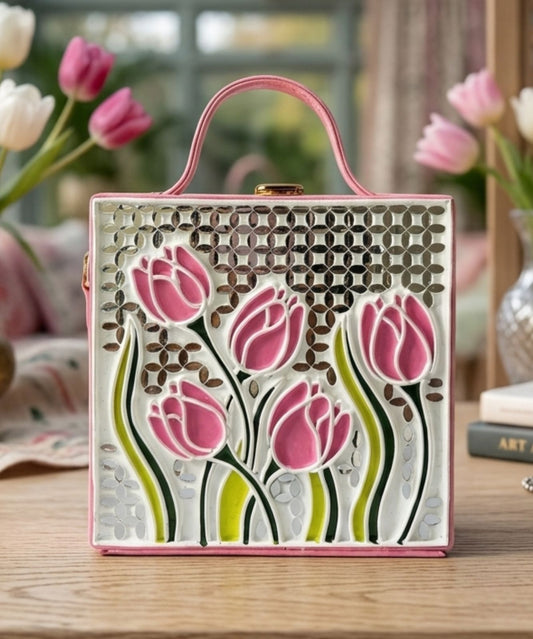 Tulip Lippan Art Box Bag