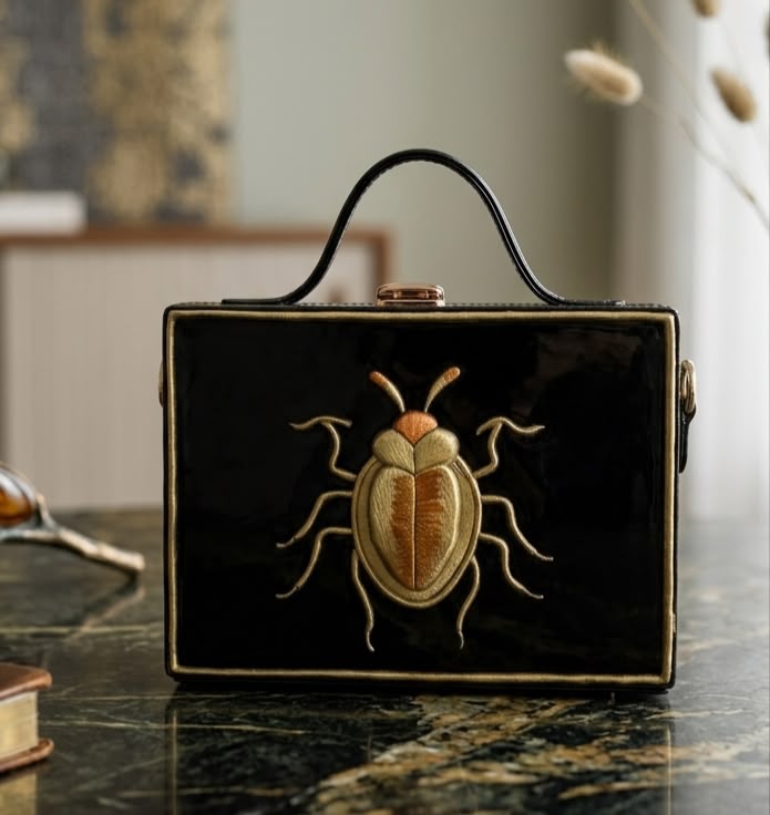Beetle Rectangle Lippan Art Box Bag