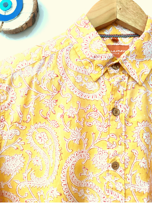 Yellow Paisley - Unisex Short Sleeves Shirt